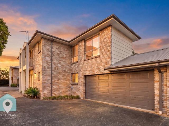 Townhouse for sale in Wollongong West, New South Wales