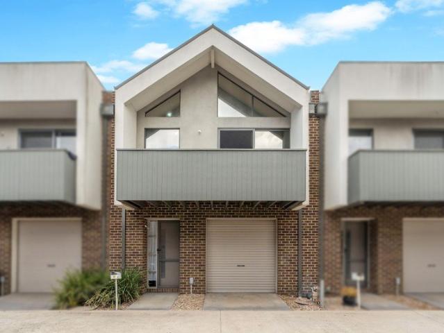 Townhouse for sale in Camerons Creek, Victoria