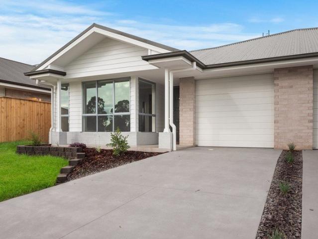 Duplex for sale in Ambergate, New South Wales