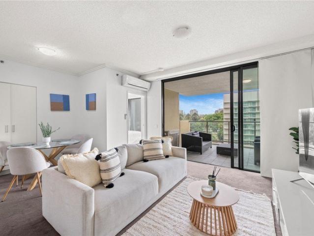 Apartment for sale in Golden Triangle, Greater Brisbane