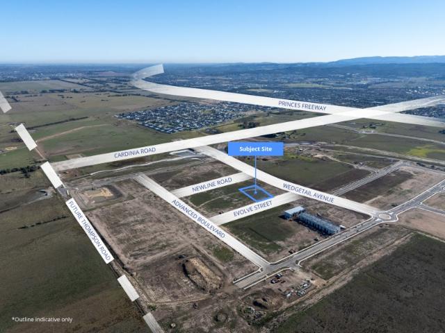 Warehouse for sale in Officer South