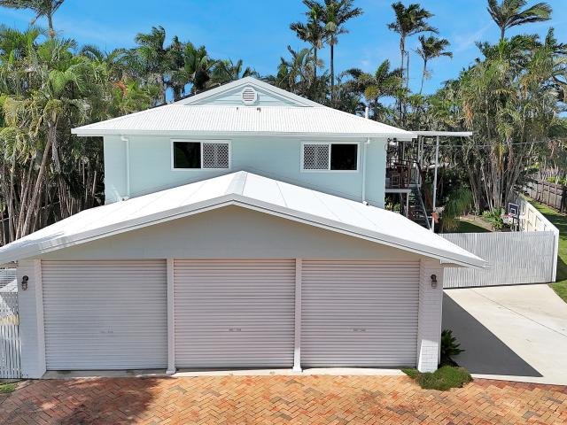 House for sale in Slade Point