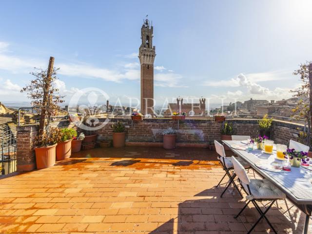 Casa in vendita a Contrada della Torre, Siena