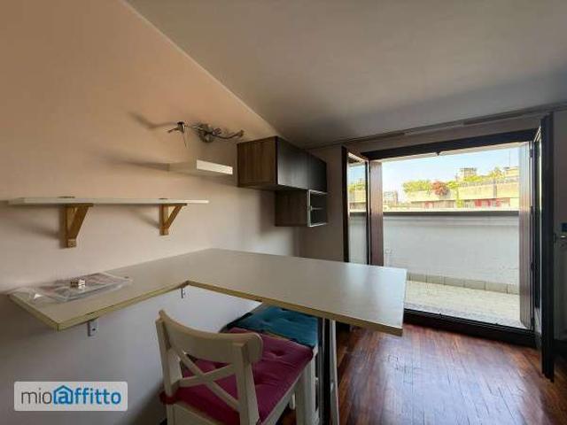 Appartamento in affitto a Municipio 9, Milano