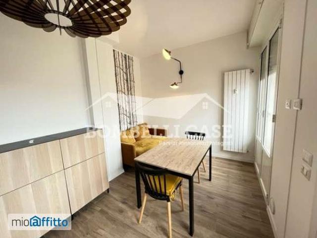 Appartamento in affitto a Municipio 4, Milano