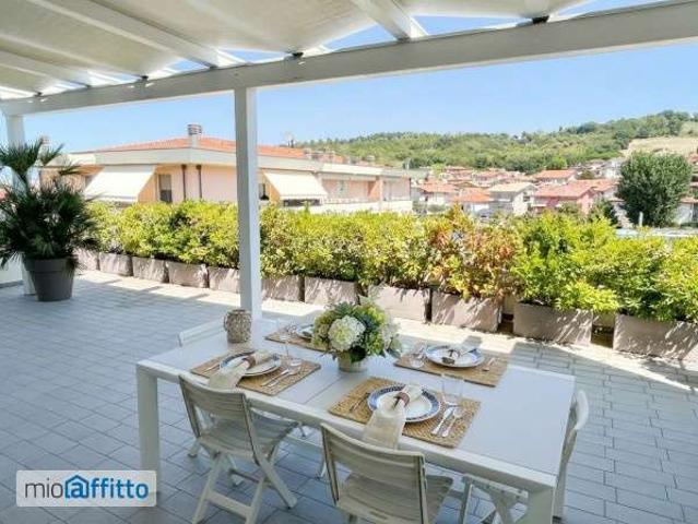 Appartamento in affitto a Marche, Pesaro E Urbino