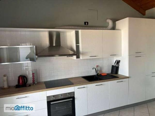 Appartamento in affitto a Desenzano Del Garda, Lombardia