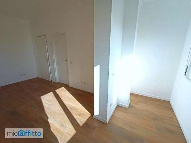 Appartamento in affitto a Municipio 6, Milano