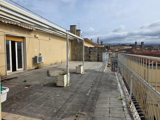 Attico in vendita a Palazzo Del Pero, Toscana