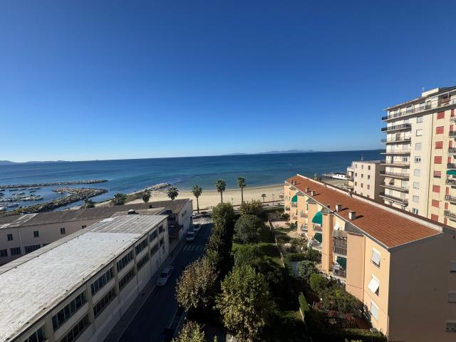 Attico in vendita a Centro, Follonica