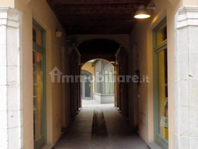 Villa Indipendente in affitto a Circoscrizione 8, Piemonte