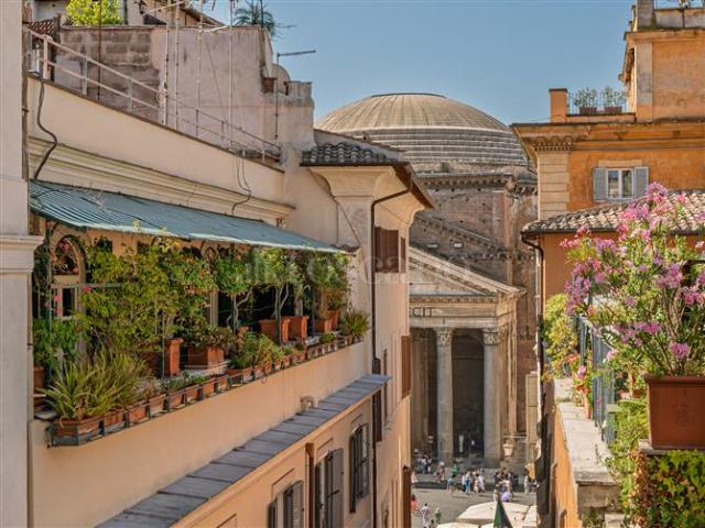 Attico in vendita a Municipio Roma I, Roma Capitale