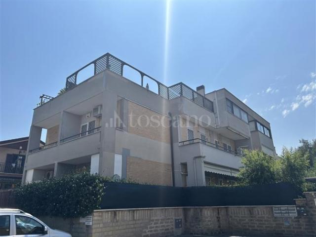 Attico in affitto a Municipio Roma X, Roma Capitale