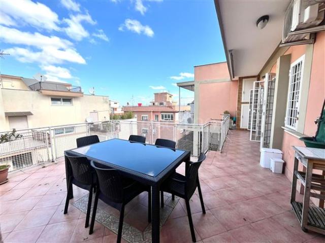 Attico in affitto a Municipio Roma XIII, Roma Capitale