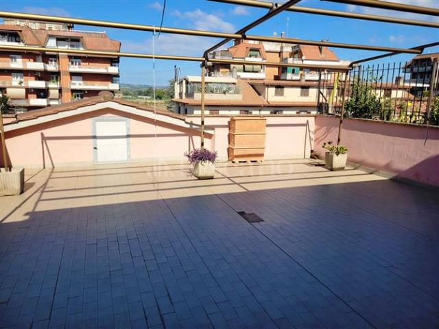 Attico in vendita a Monterotondo Scalo, Roma Capitale