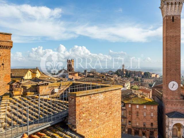 Attico in vendita a Contrada della Torre, Siena