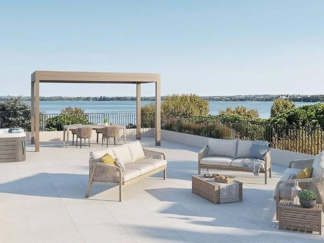 Attico in vendita a Desenzano Del Garda, Brescia