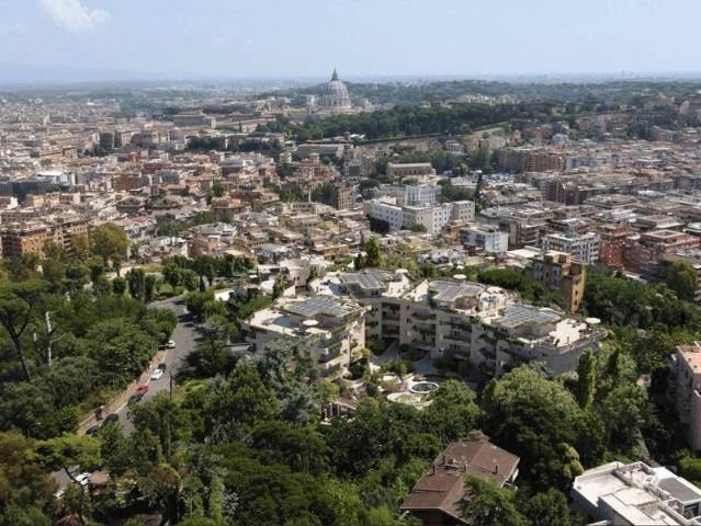 Attico in vendita a Municipio Roma XIV, Roma Capitale