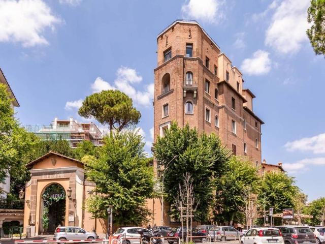 Attico in vendita a Municipio Roma XV, Roma Capitale