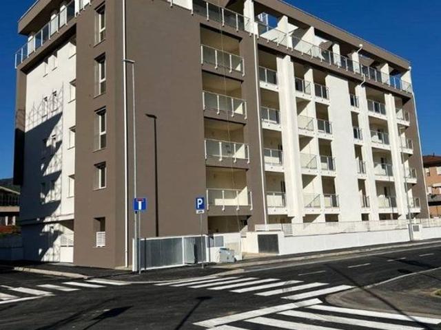 Attico in vendita a Centro Direzionale, Prato