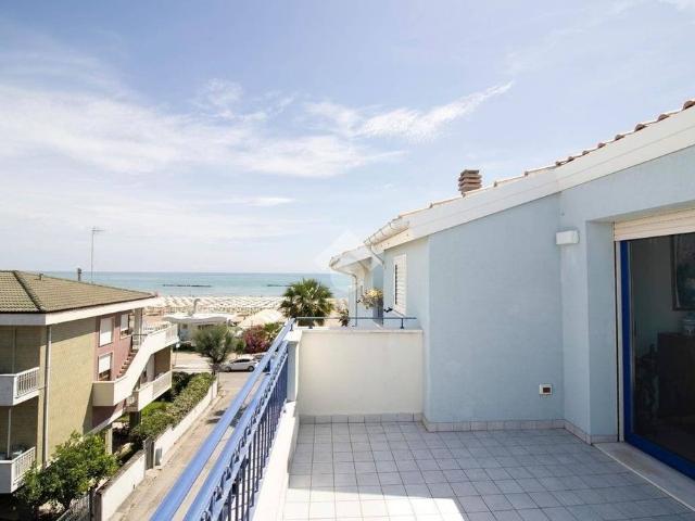 Attico in vendita a Roseto Degli Abruzzi, Abruzzo