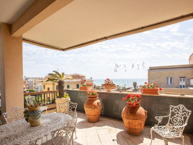 Attico in vendita a Lido di Ostia, Roma Capitale