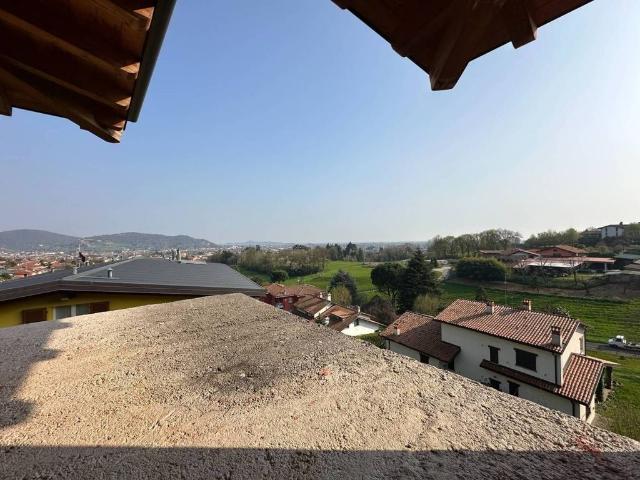 Attico in vendita a Ranica, Lombardia