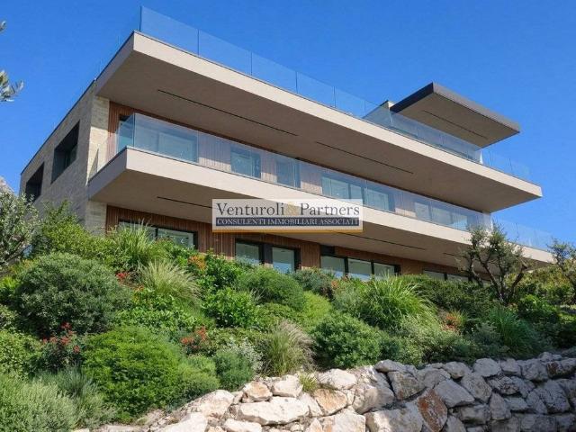 Attico in vendita a Comunità Montana Parco Alto Garda bresciano, Toscolano Maderno