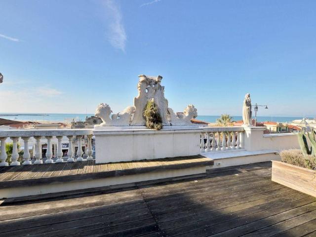 Attico in vendita a Viareggio, Toscana