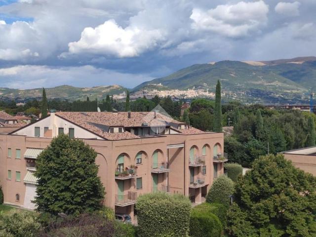 Appartamento in affitto a Santa Lucia, Bastia Umbra