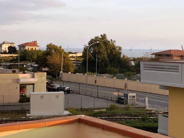 Attico in affitto a Marina di Carrara, Carrara