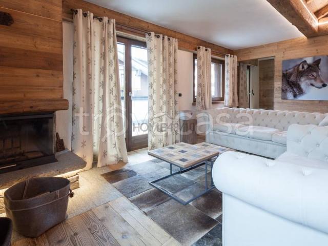 Quadrilocale in affitto a Courmayeur, Pussey