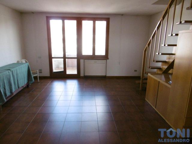 Attico in affitto a Serravalle, Empoli