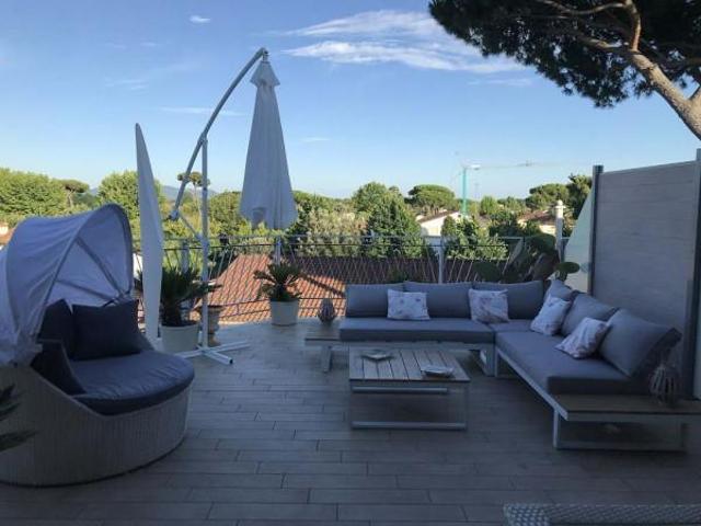 Attico in affitto a Vittoria Apuana, Forte Dei Marmi
