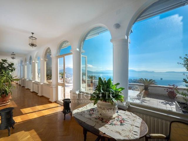 Attico in affitto a Municipalità 5, Napola