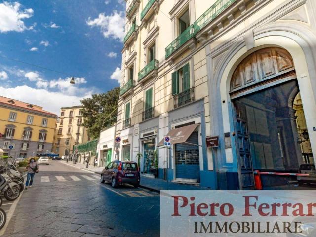 Attico in affitto a Municipalità 1, Pizzofalcone