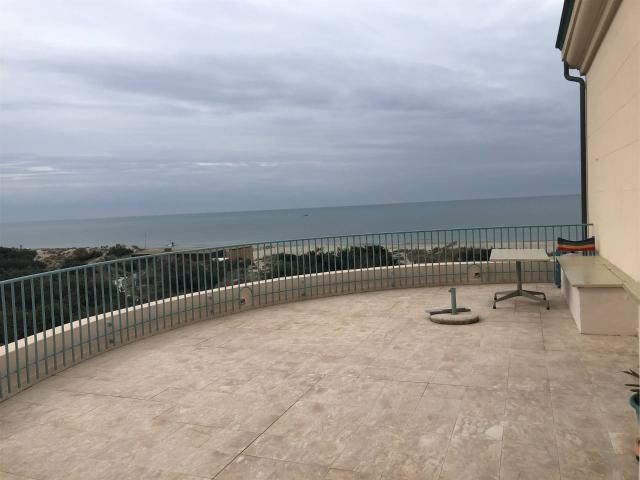 Villa Indipendente in affitto a Calambrone, Pisa