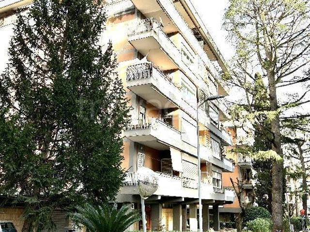 Attico in affitto a Municipio Roma XI, Roma Capitale