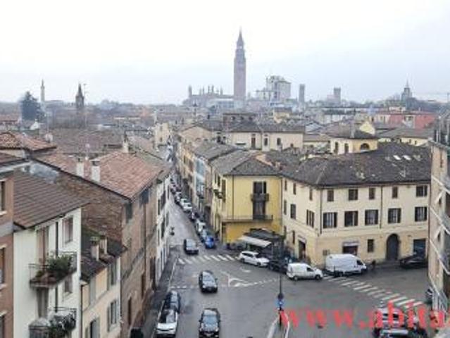 Attico in vendita a Cremona, Lombardia