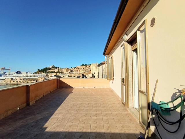 Attico in vendita a Ancona