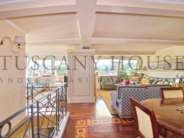 Attico in vendita a Giotto, Palazzo Del Pero