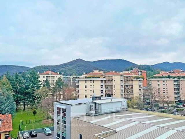 Attico in vendita a Bergamo, Lombardia