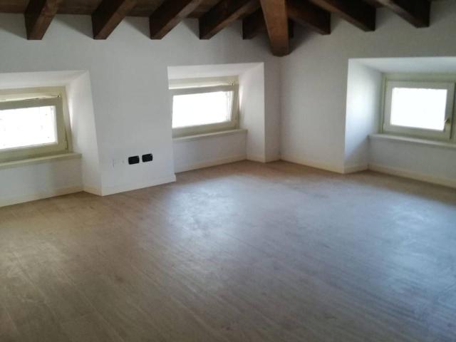 Attico in vendita a Borgo Palazzo, Bergamo