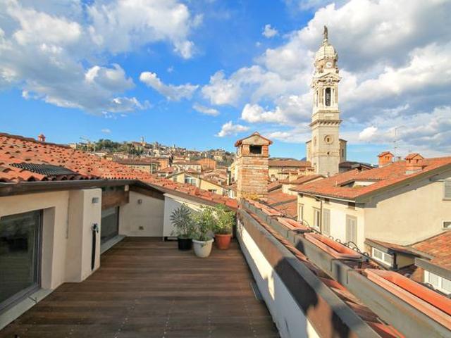 Attico in vendita a Città Alta, Bergamo
