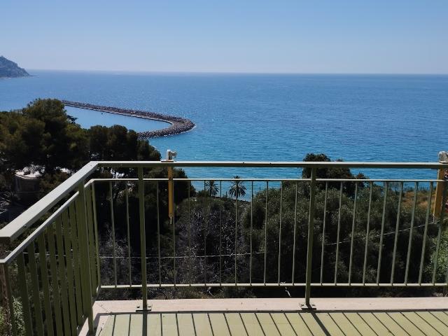 Attico in vendita a Bordighera, Liguria