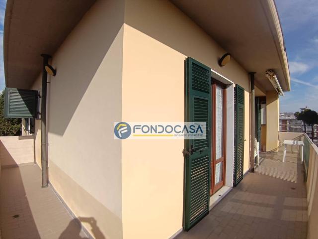 Attico in vendita a Marina di Carrara, Carrara