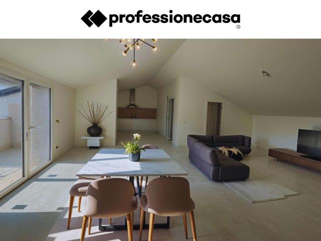 Attico in vendita a Castelfidardo, Ancona