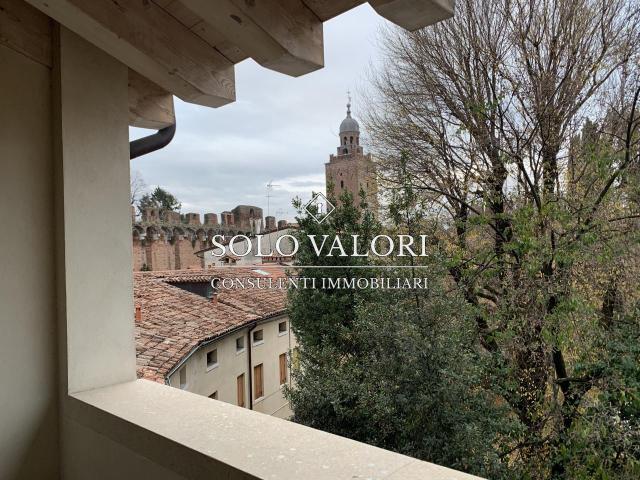 Attico in vendita a Castelfranco Veneto, Veneto