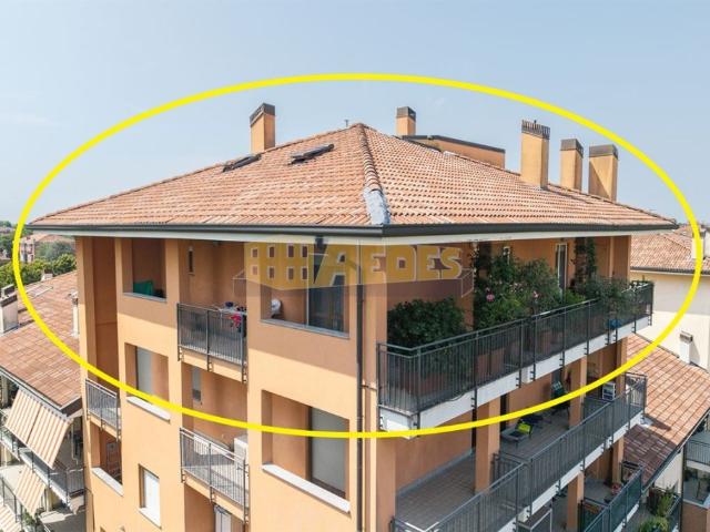 Attico in vendita a Cernusco Sul Naviglio, Lombardia