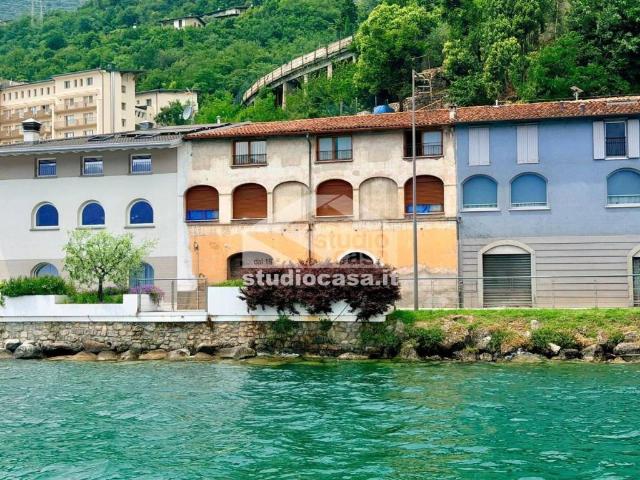Attico in vendita a Costa Volpino, Lombardia